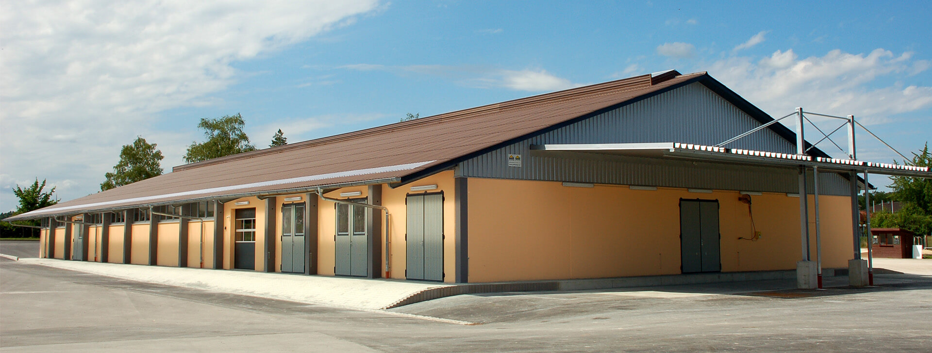 Hale pentru Industria Agricolă - WOLF System