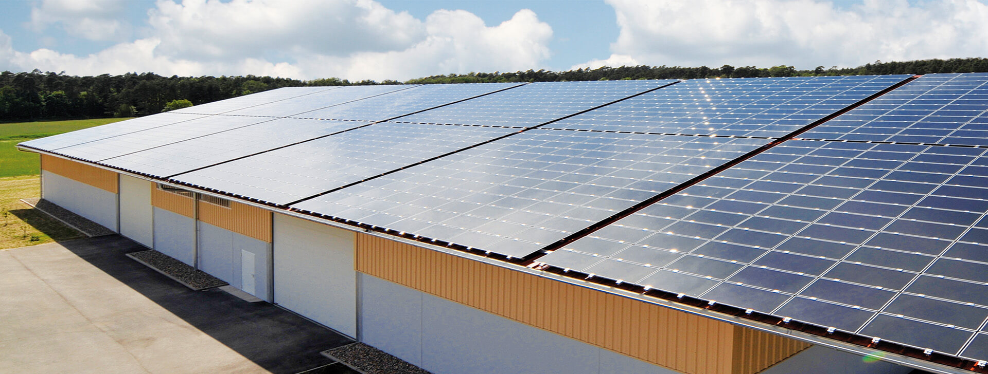 Erneuerbare Energie - Hallenbau - WOLF System