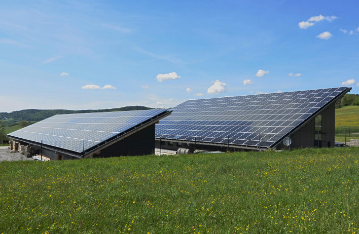Hale agrare cu sistem fotovoltaic - Energia regenerabilă - WOLF System