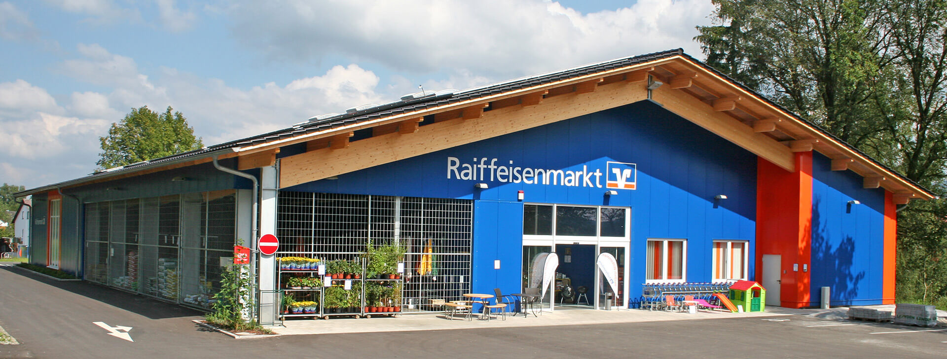 Spații Comerciale – funcționale și reprezentative - WOLF System